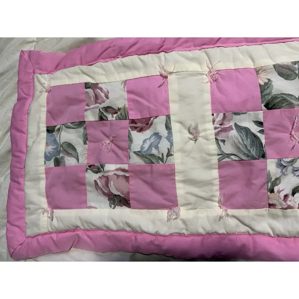 VTG Handmade Pink Floral Patchwork Dresser Scarf, Table Runner Quilt 13.5” x 44”